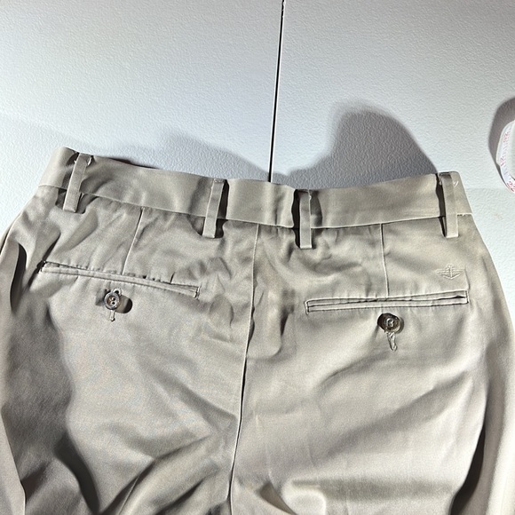 Dockers men’s khaki pants 30x32 - Picture 3 of 4